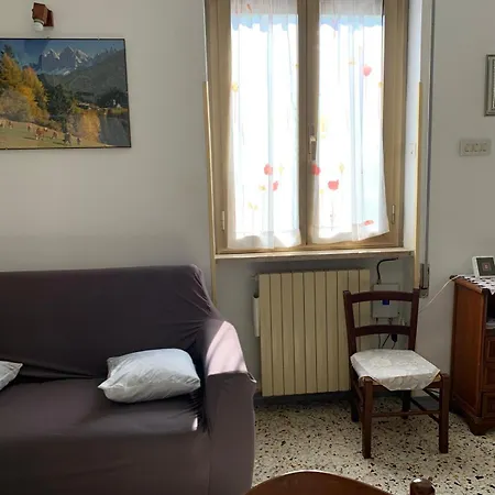 Tra Fiori E Antichita