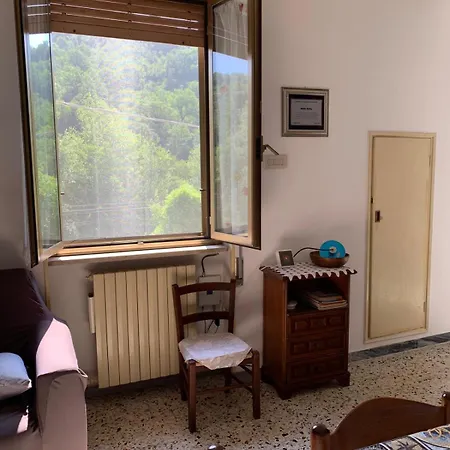 Oda ve Kahvaltı Tra Fiori E Antichita *