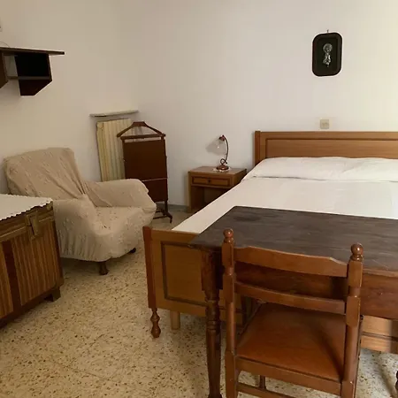 Tra Fiori E Antichita Oda ve Kahvaltı Cerchiara