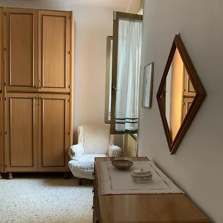 Tra Fiori E Antichita *