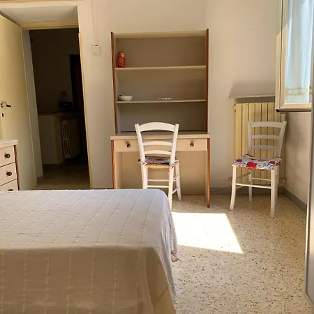 Oda ve Kahvaltı Tra Fiori E Antichita