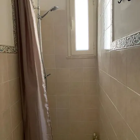 Tra Fiori E Antichita
